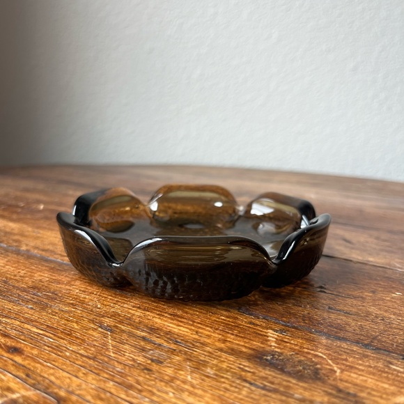 MCM Blenko Brown Glass Pebble Bottom Ashtray or Trinket dish - Picture 4 of 8